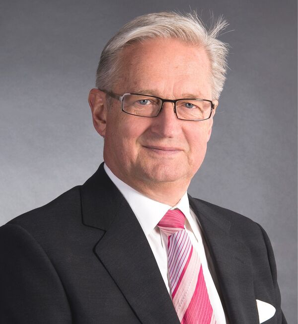 Dr. Christoph Merkel präsentiert im Auftrag des WHV e.V. Wilhelmshaven